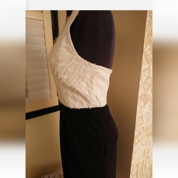 Old Money Black & White BCBG MaxAzria Halter Cocktail Dress w Pockets XS 2 Ivory - Picture 4 of 7